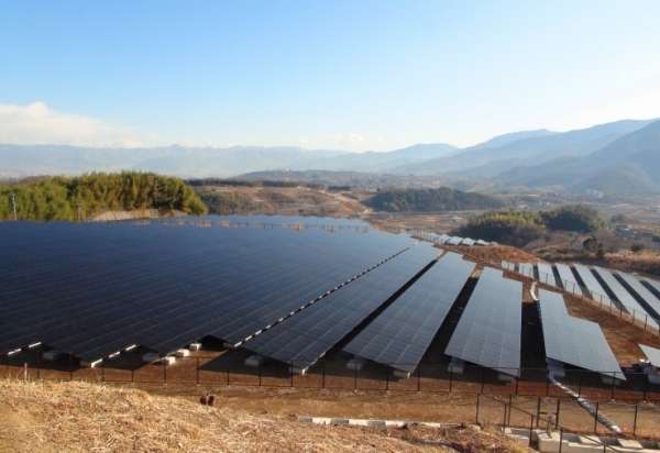 일본 도쿄전력의 코메쿠라야마 태양광 발전소