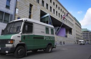 독일 베를린 英國대사관 직원 러시아 간첩 혐의 체포