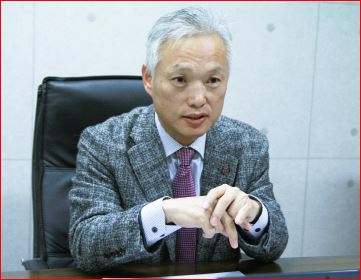 시스웍 김형철 대표. 최근 경영권 양도계약을 체결한 그는 2017년 12월 26일 코스닥 상장 당시부터 대표이사다.