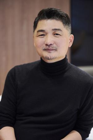 카카오 김범수, 가족에 1452억 주식증여 '눈길'… 2세경영 가능성은?